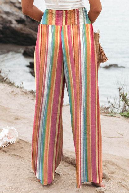 Pantalones de pierna ancha y cintura alta con frunces y rayas multicolores