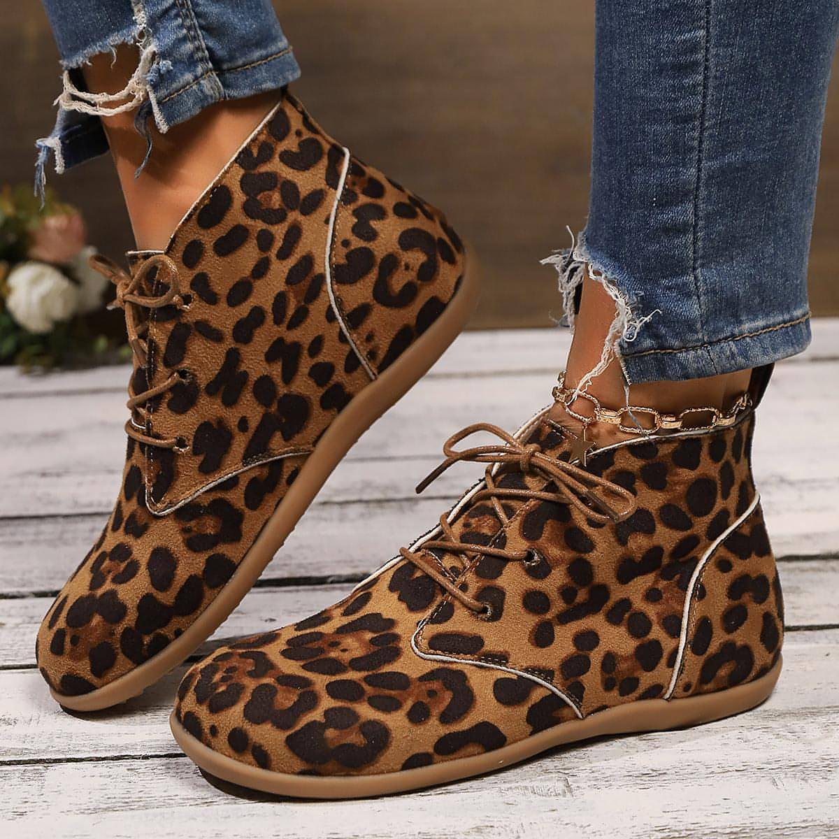 Nuevas botas casuales planas con cordones y estampado de leopardo para mujer