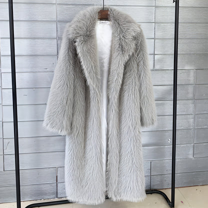 A Women's Suit Collar Jacket Fur