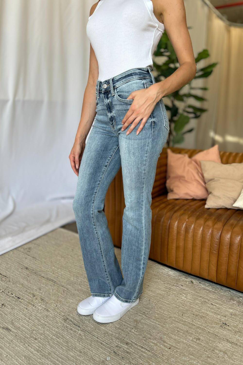 Judy Blue Tamanho Completo Rise Médio Jeans de Bootcut