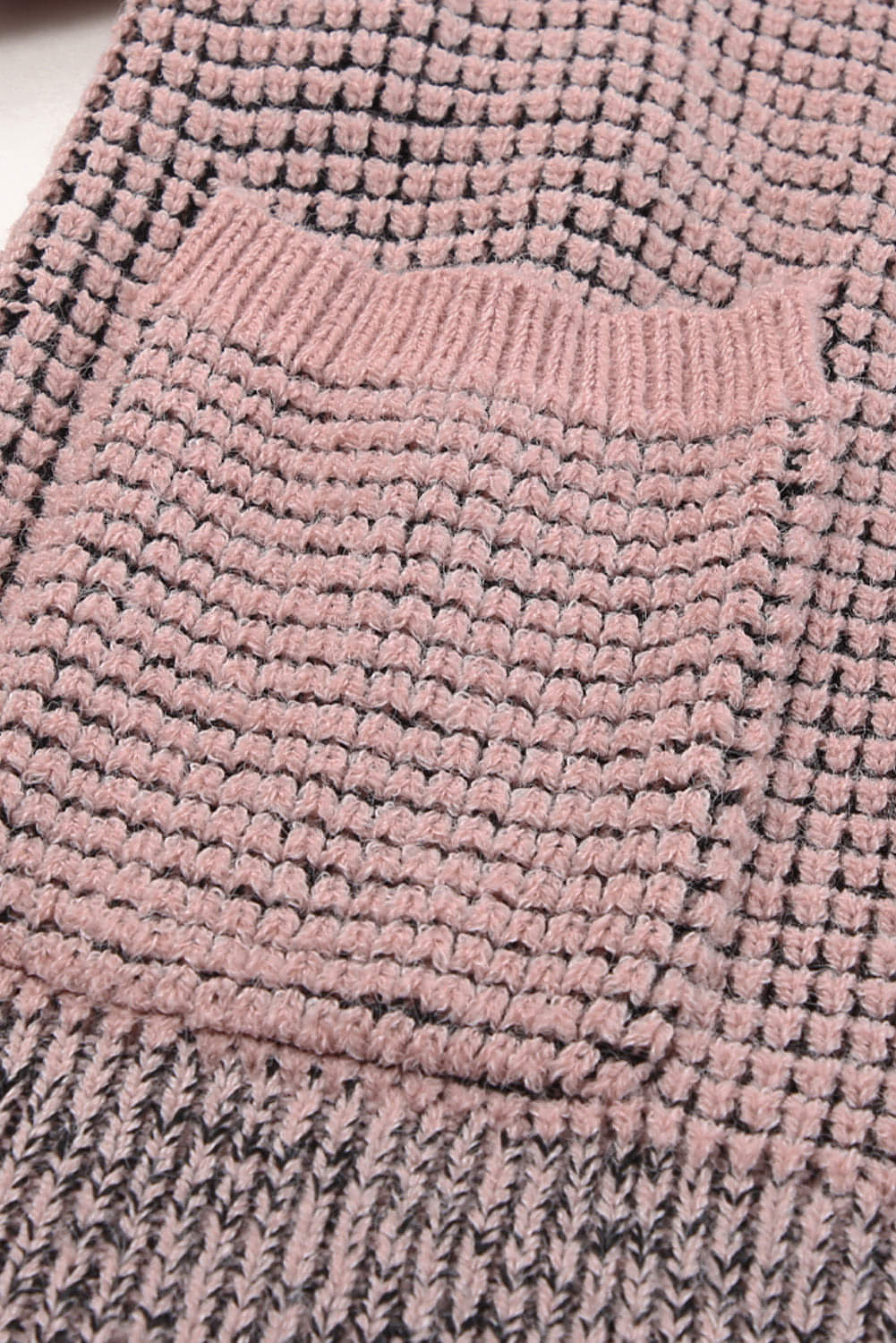 Rosa Strickjacke mit grobem Waffelmuster und übergroßem Kragen