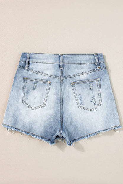 Short en jean bleu clair délavé vintage à bords bruts