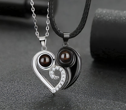 Ove Shaped Couple Splicing Projection Necklace