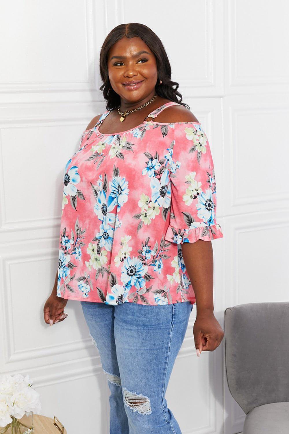 Blusa con hombros descubiertos y diseño floral Fresh Take de Sew In Love en tamaño completo