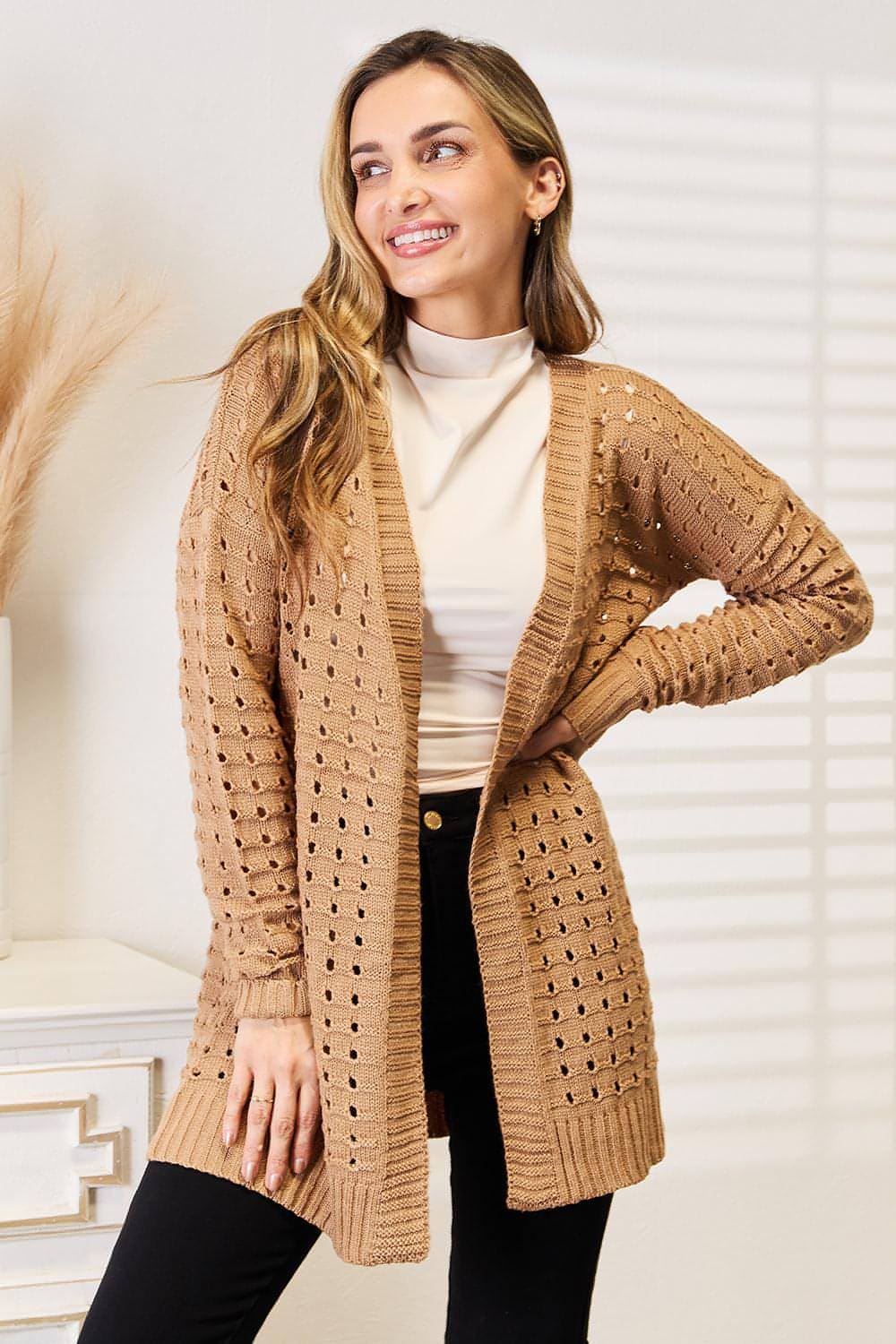 Strickjacke mit horizontal gewebter, durchbrochener Rippung und offener Vorderseite