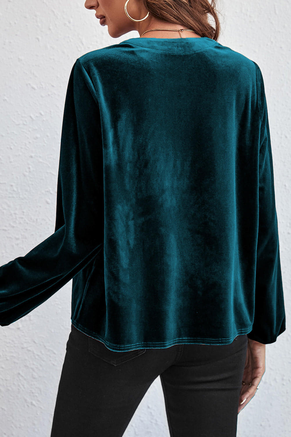 Skobeloff Lantern Sleeve Pärled Split V Neck Velvet Top