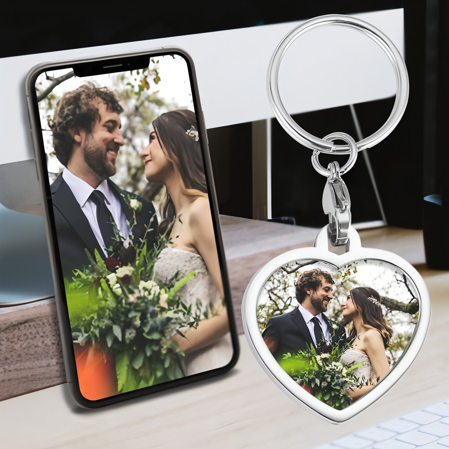 Personalized Stainless Steel Photo Keychain – Custom Gift for Loved Ones