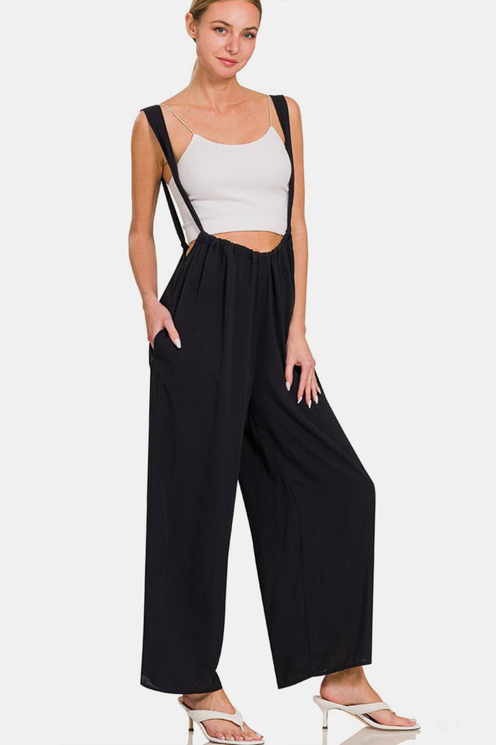 Zenana – Jumpsuit mit Hosenträgern und Bindeband hinten und Taschen