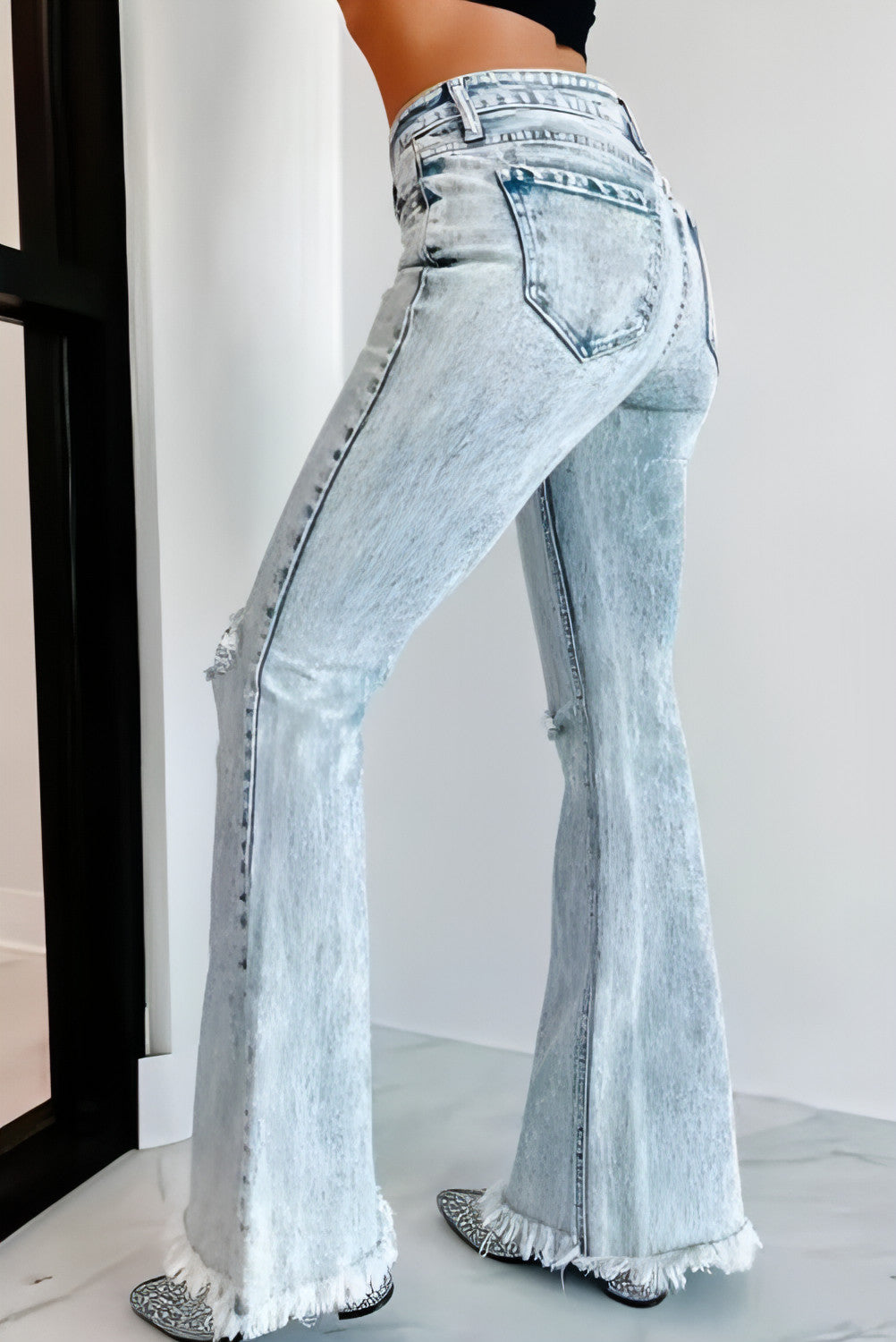 Zerrissene Jeans mit hoher Taille und Waschung für Damen in Hellblau