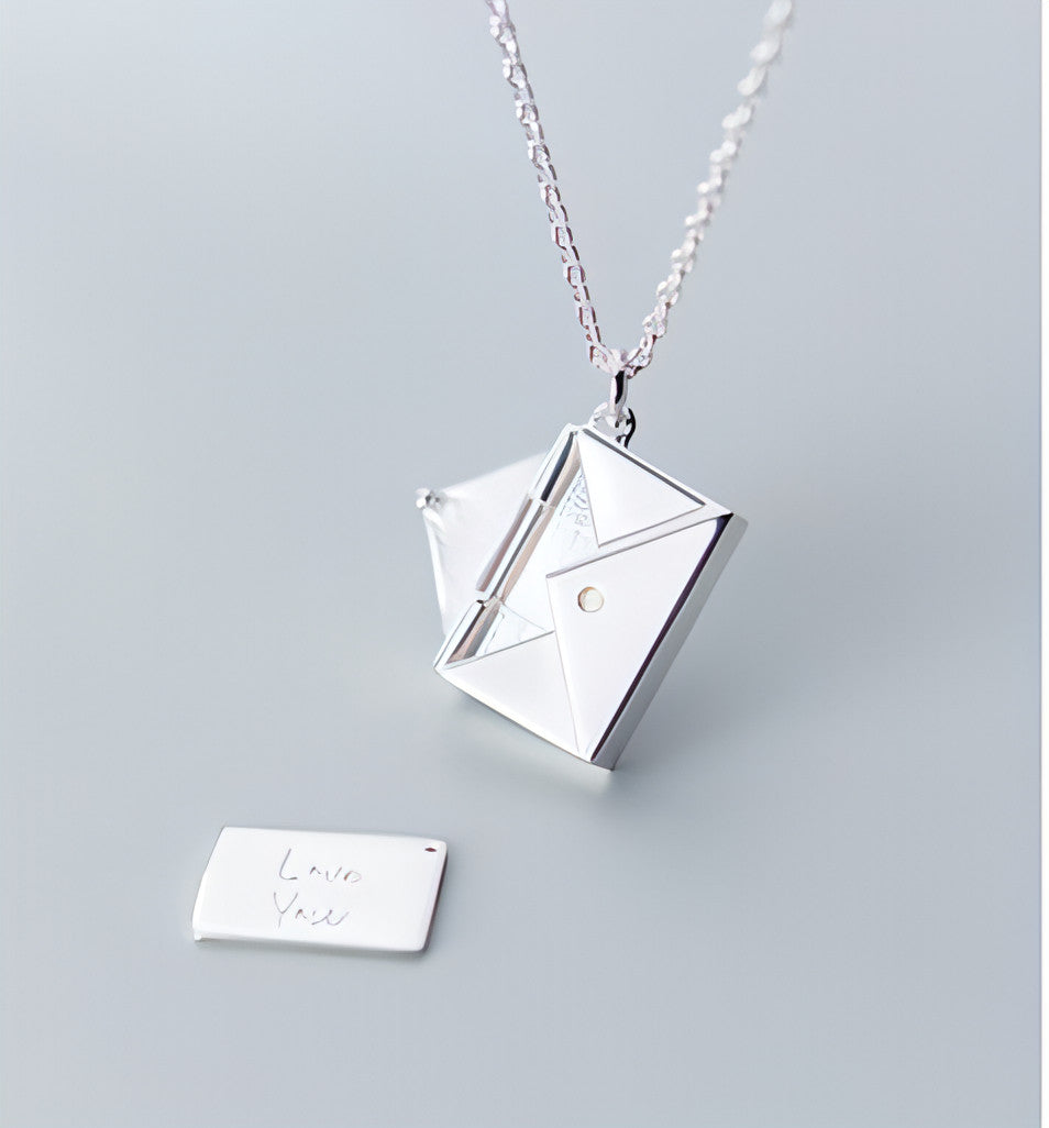 Customize 6 Letters Available Laser Engraving 925 Sterling Silver Pendant Necklace Women Envelope Lover Letter Pendant Best Gifts for Girlfriend