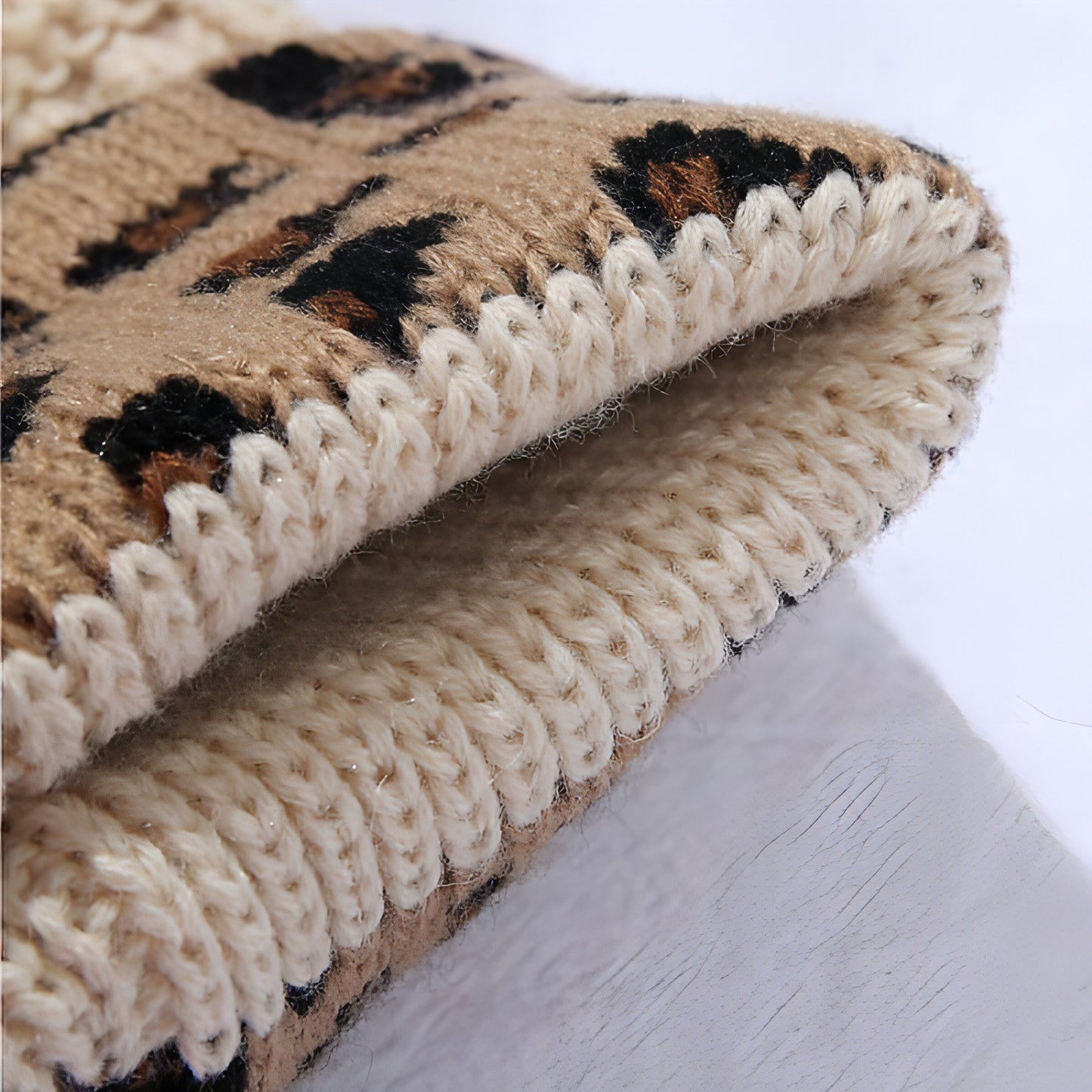 Ladies Autumn Winter Leopard Print Cuffed Acrylic Knitted Hat