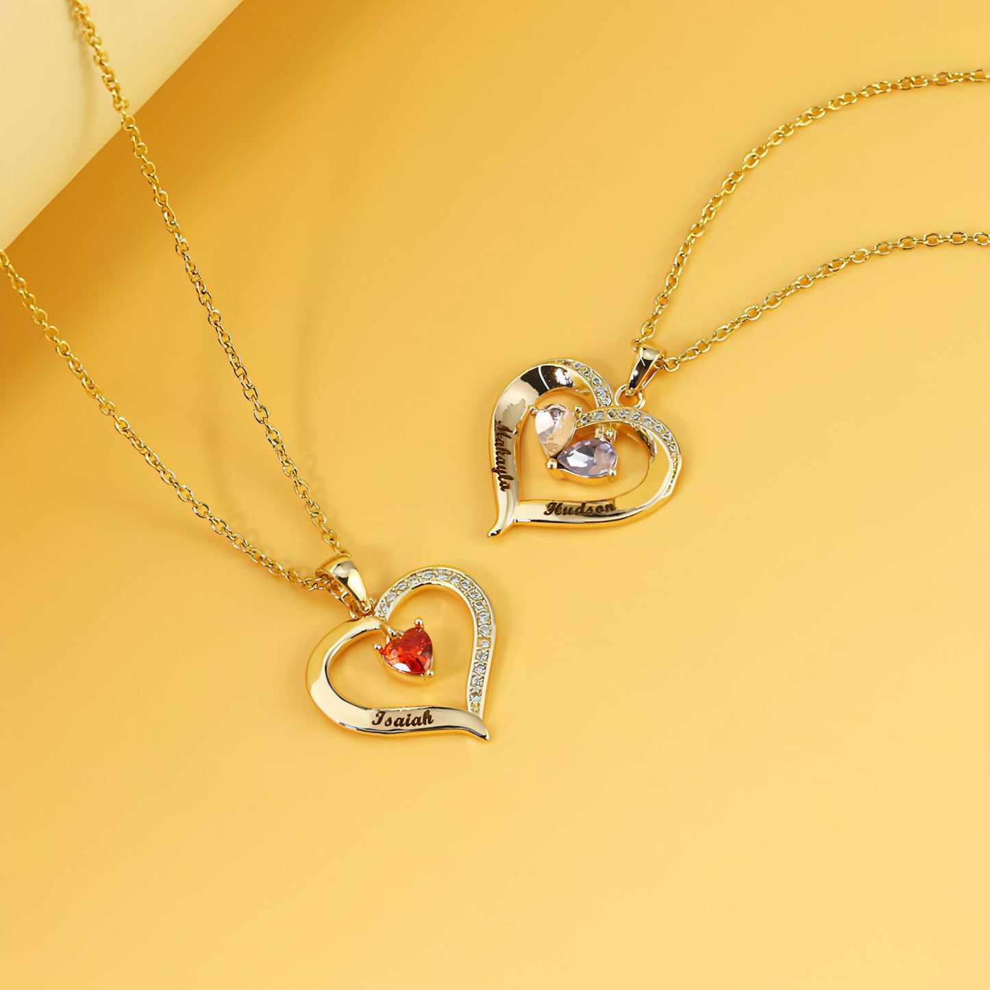 Elegant Copper Creative Personality Diamond-embedded Peach Heart Necklace