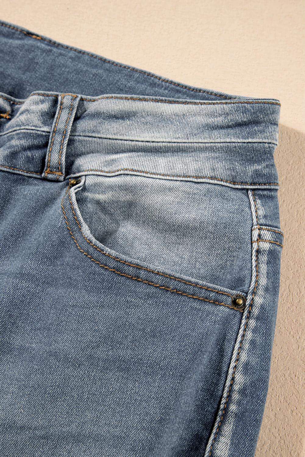 Dusk Blue Vintage Light Lavagem rasgada de borda crua jeans