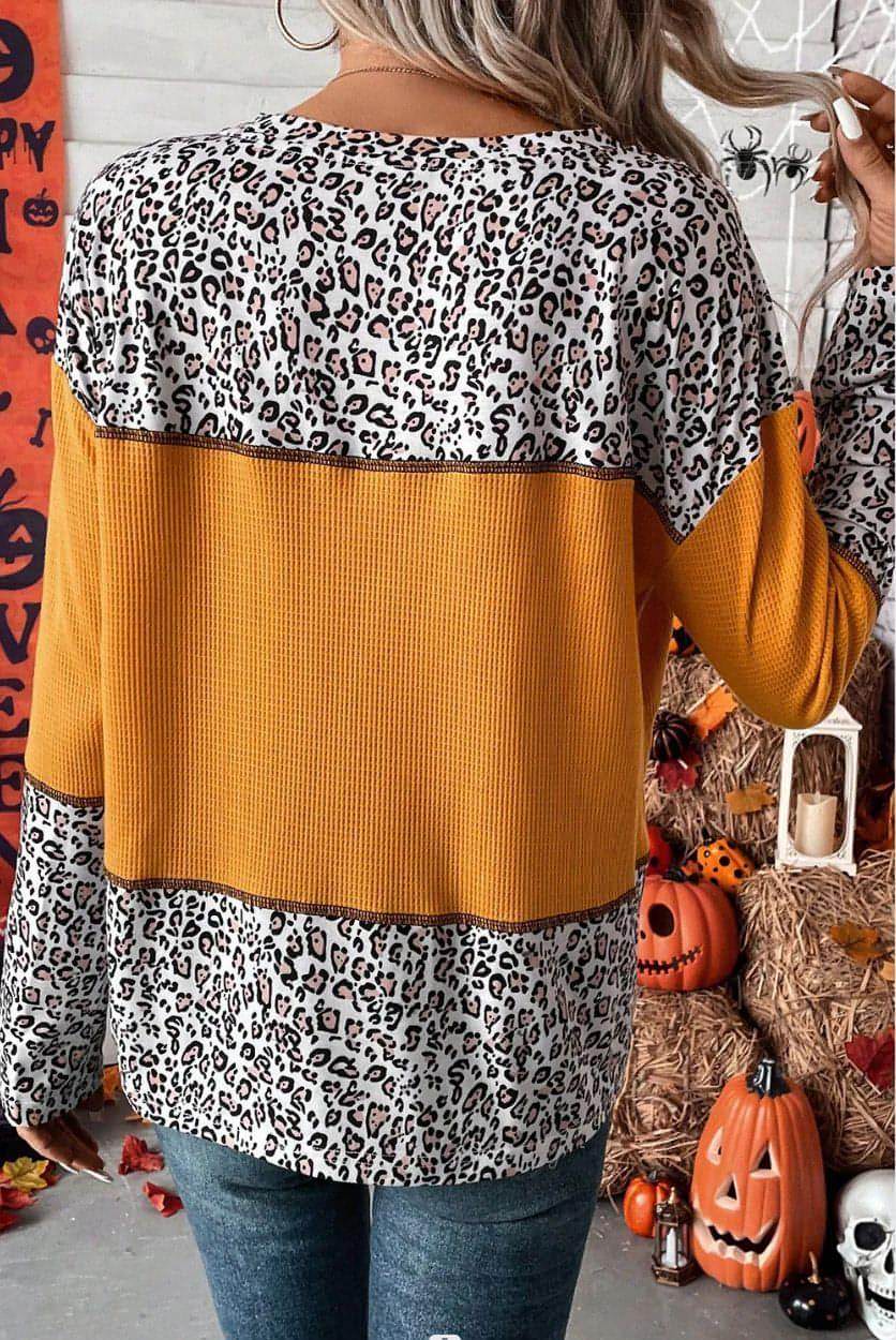 Women Round Neck Leopard Splicing Waffle Sweater