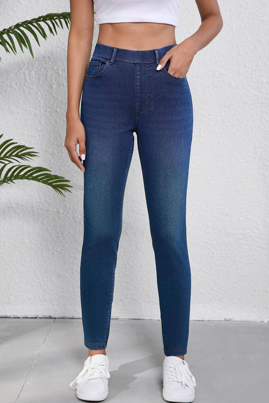 Blaue Ashleigh-Jeans aus gewaschenem, dehnbarem Strick mit mehreren Taschen und geradem Bein