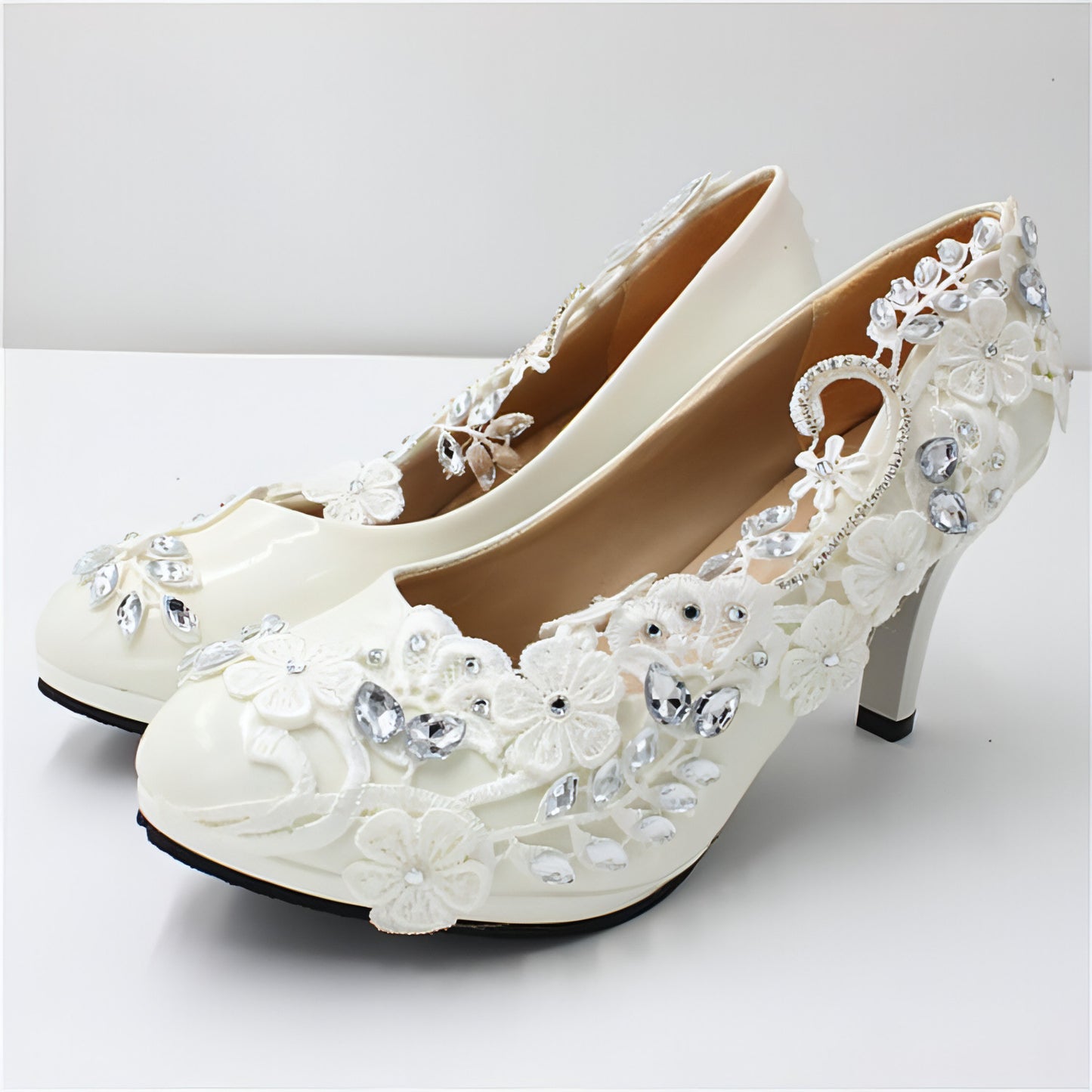 Oversized Women's White Shoes Round Toe Leather