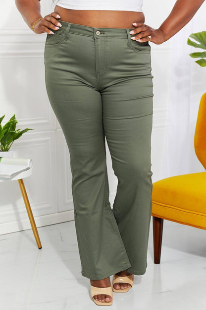 Zenana Clementine Full Size High-Rise Bootcut Jeans i Olive