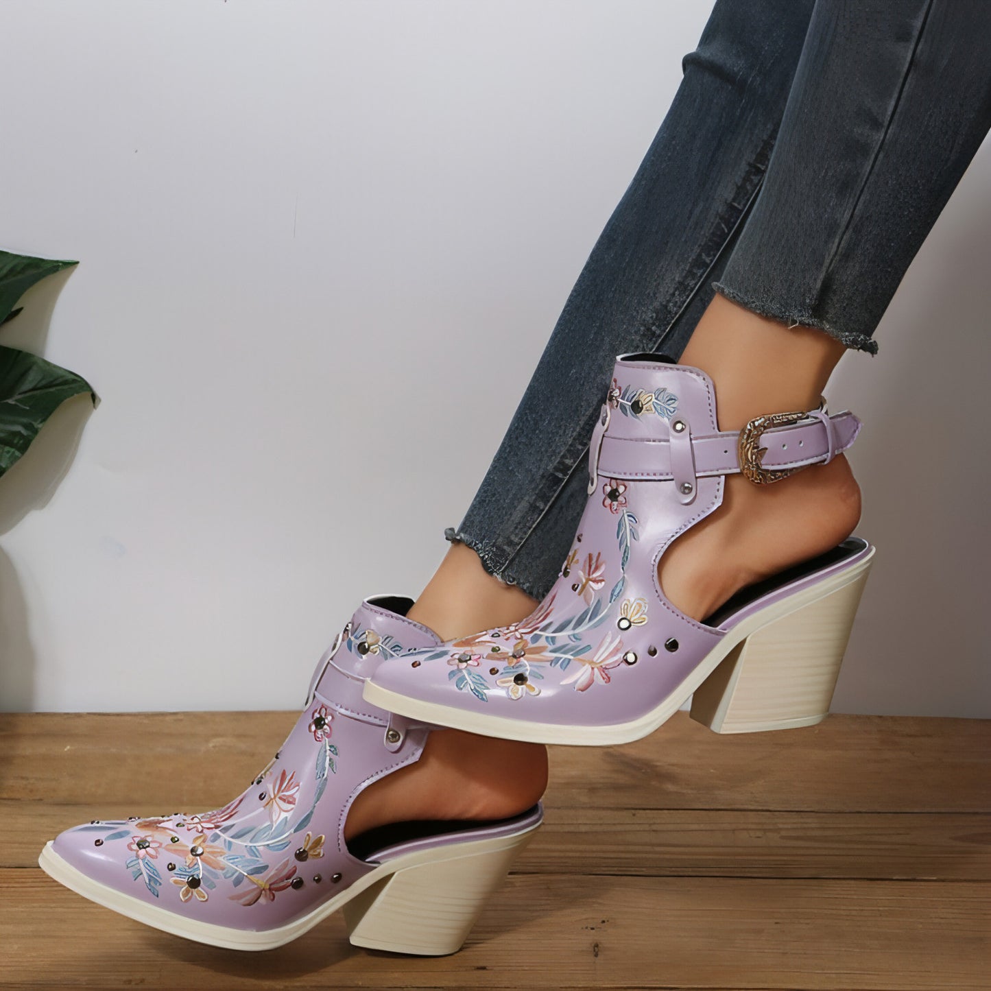 Personalized Retro Embroidery Rivet High Heels Chunky Heel