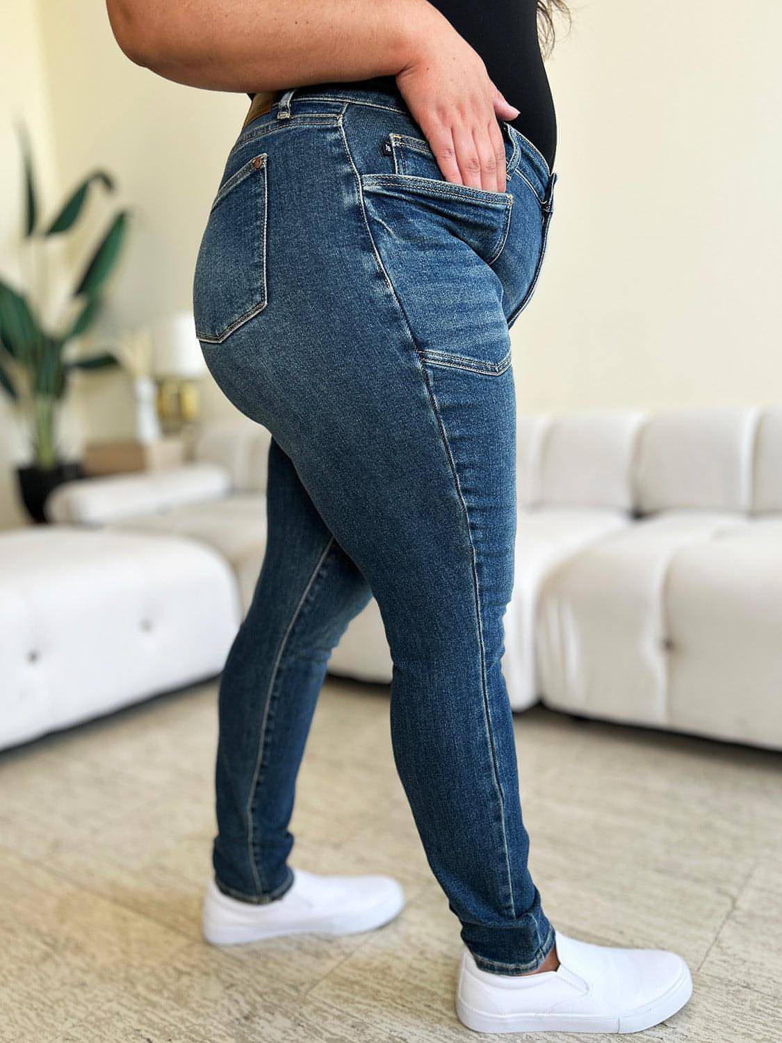 Judy Blue Full Size High midje smala jeans