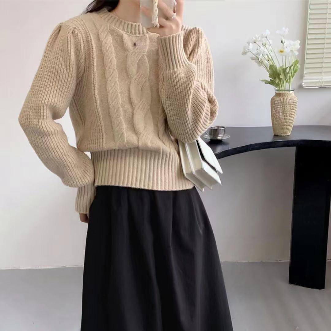 Round Neck Lantern Sleeve Cable-knit Sweater