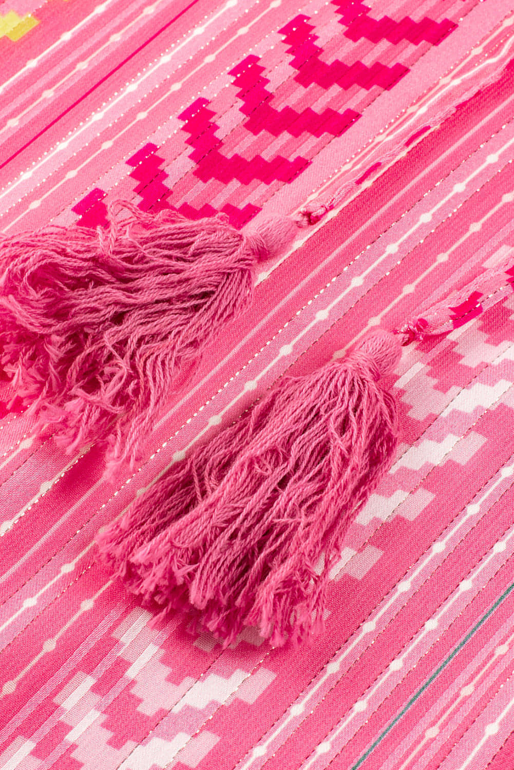 Falda larga con volantes, cordón y borlas con estampado bohemio rosa