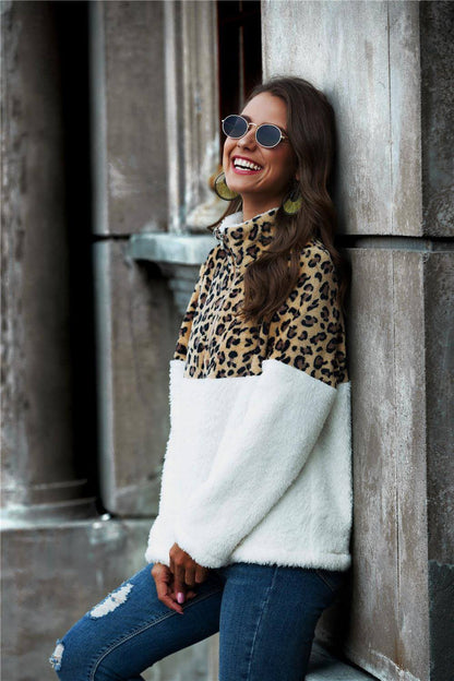 Teddy-Sweatshirt mit Leopardenmuster, halbem Reißverschlusskragen und Farbblockdesign