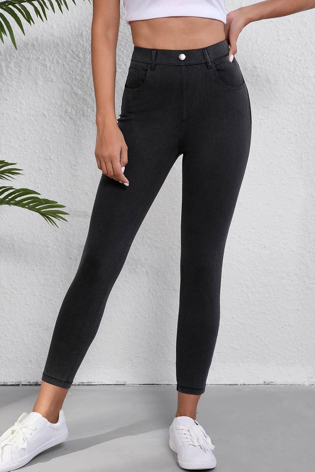 Schwarze Skinny-Fit-Jeans mit knöchelhohem Bund