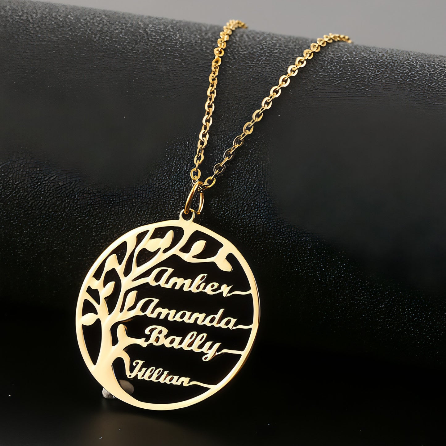 Personalized Name Circle Pendant Necklace – A Unique & Meaningful Keepsake!