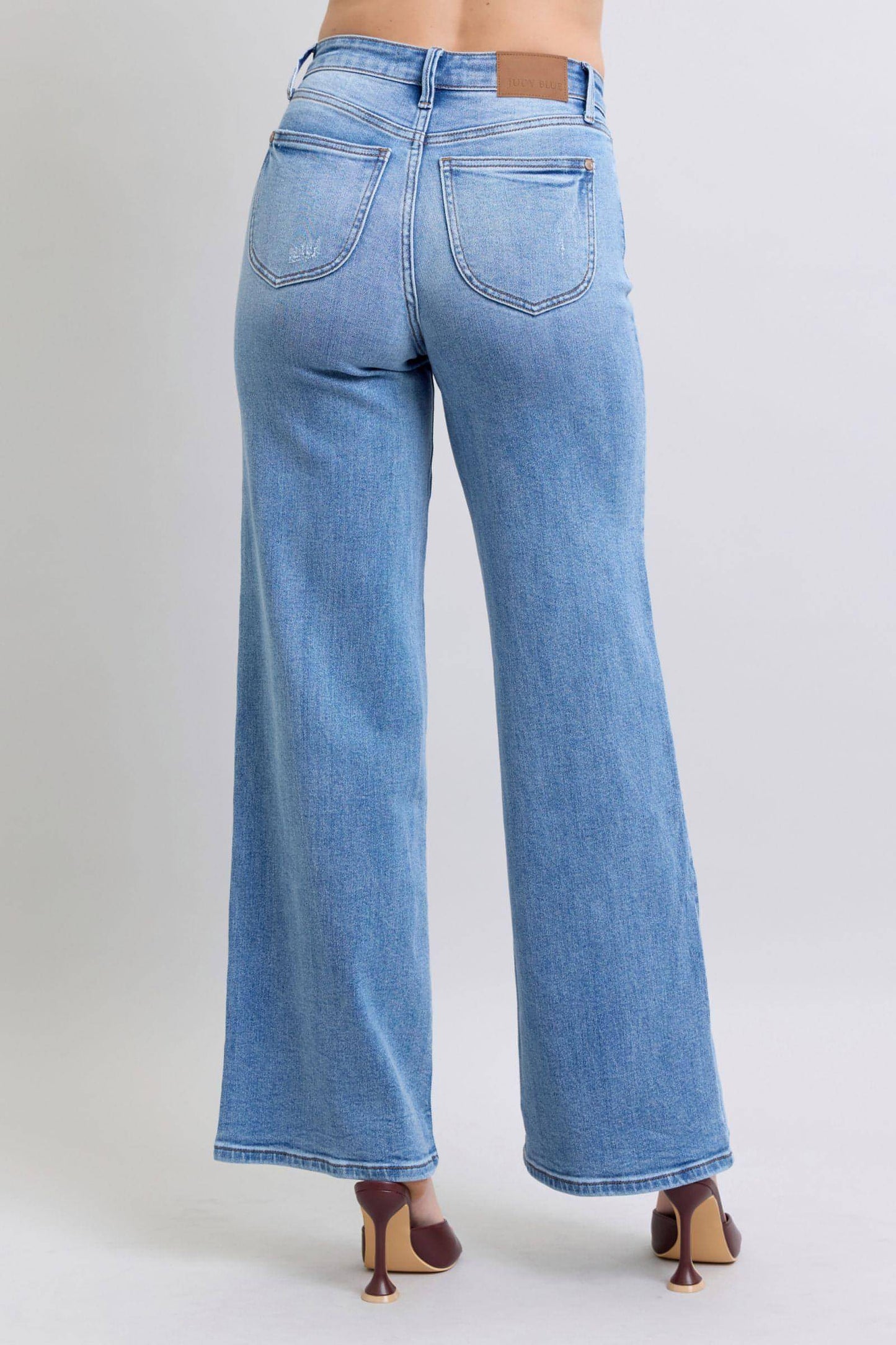 Judy Blue Full Size Jeans med brede ben og lommer