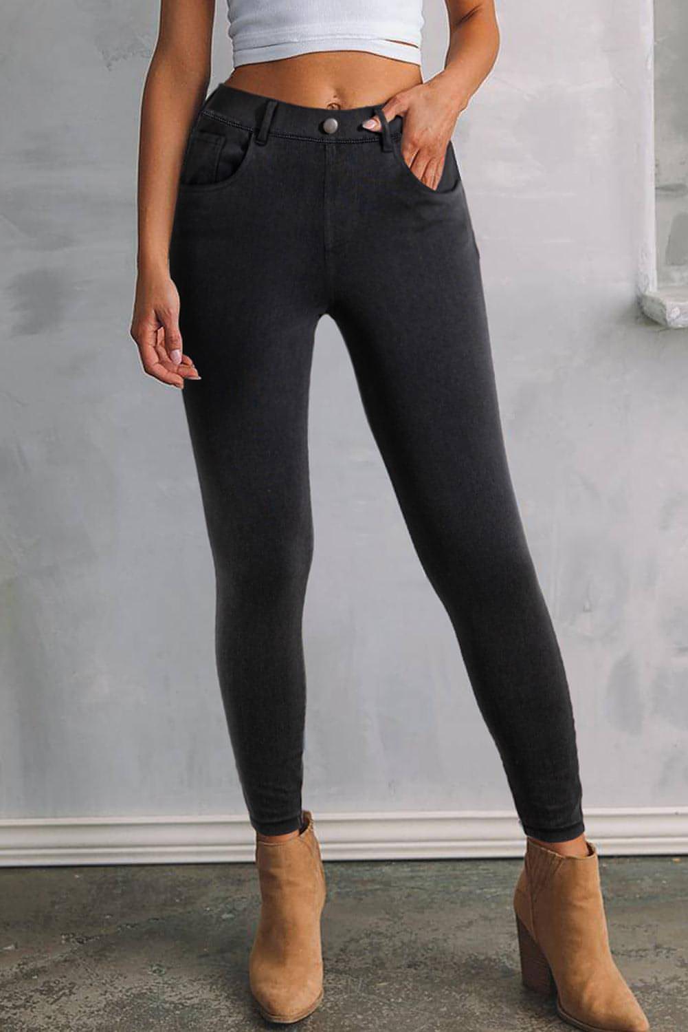 Schwarze Skinny-Fit-Jeans mit knöchelhohem Bund