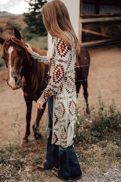 Cardigan long marron imprimé aztèque occidental ouvert sur le devant