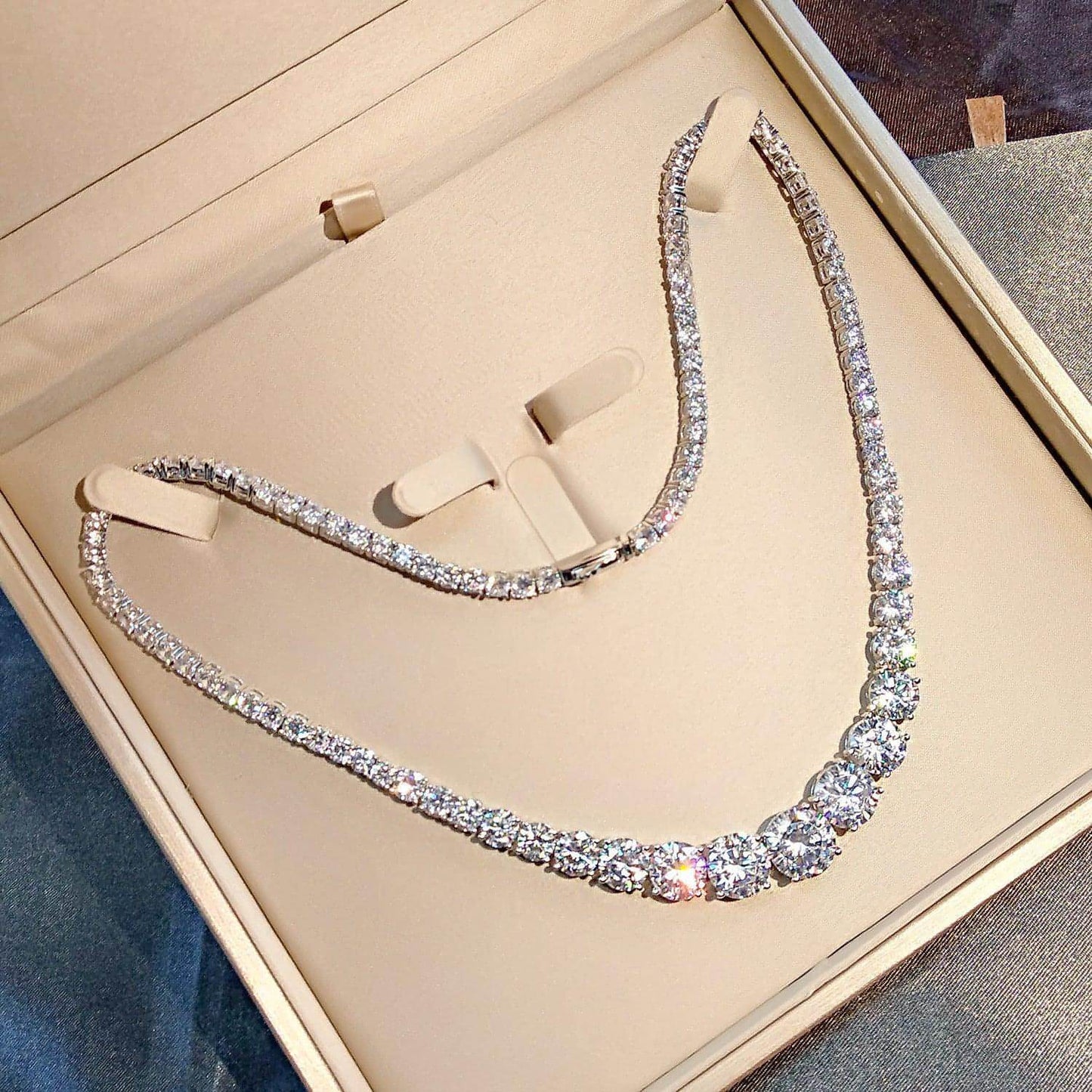 Collar de diamantes de una hilera con moissanita en plata de ley 925 para mujer