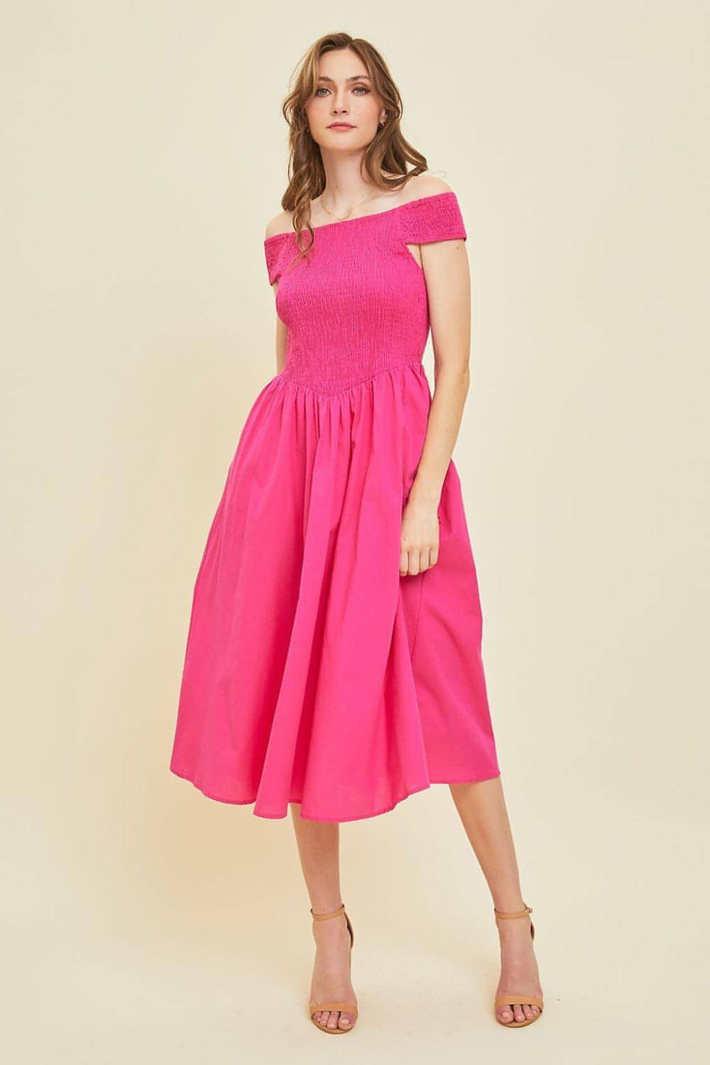 Heyson off-shoulder smocked midi klänning