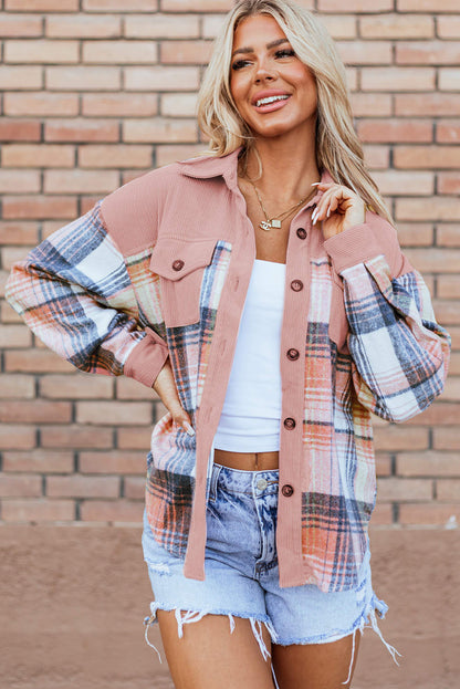 Chaqueta con bolsillo en el pecho y diseño de patchwork de pana a cuadros de color rosa claro