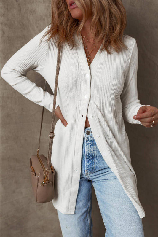 Pulsante a costine di colore solido bianco su Tunic Cardigan