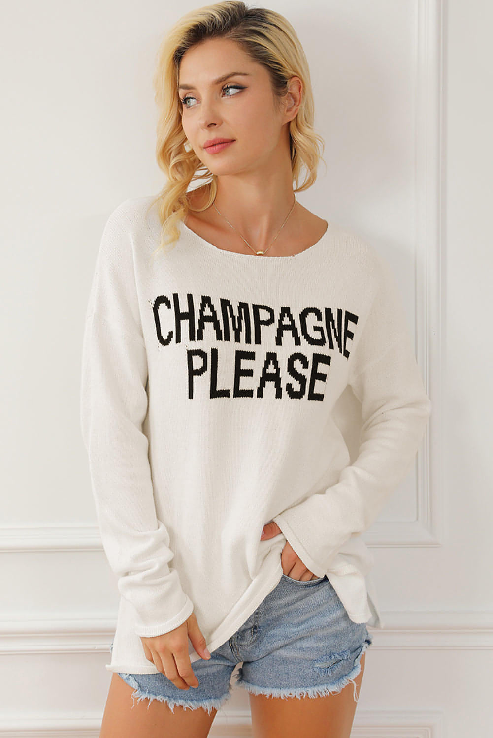 Schneewittchen-Pullover mit Champagner-Bitte-Grafik