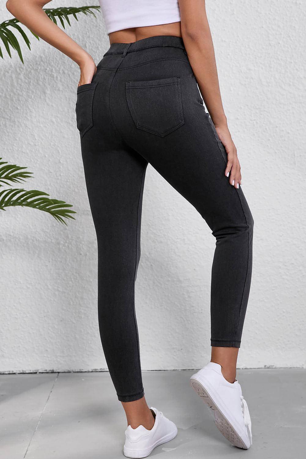 Schwarze Skinny-Fit-Jeans mit knöchelhohem Bund