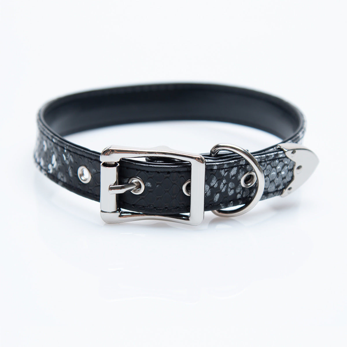 Creative And Minimalist Letter Snake Patterned Leather Collar