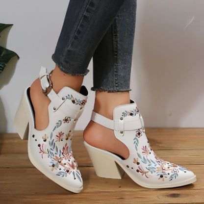 Personalized Retro Embroidery Rivet High Heels Chunky Heel