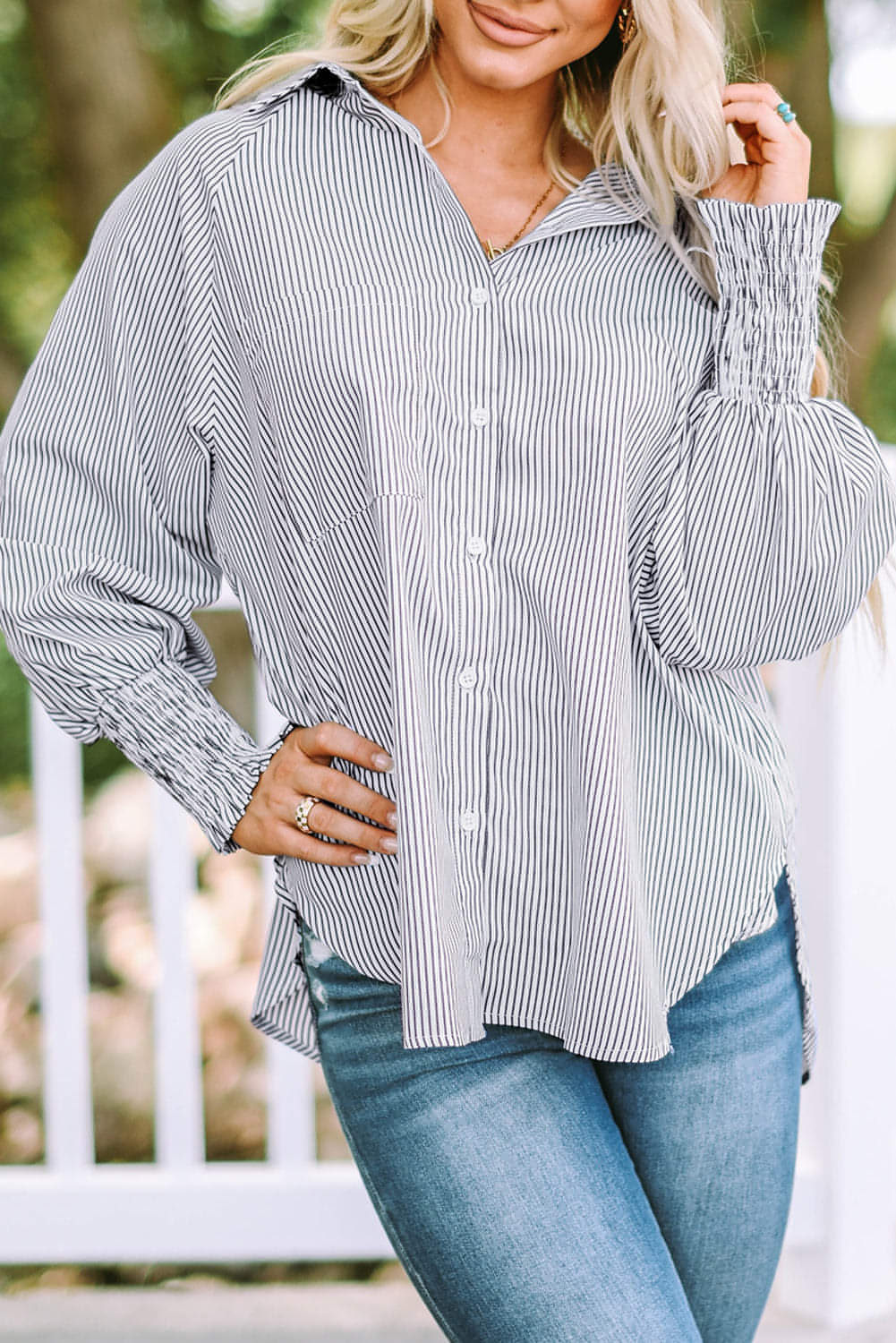 Camicia da fidanzato a righe con risvolto smock e tasca