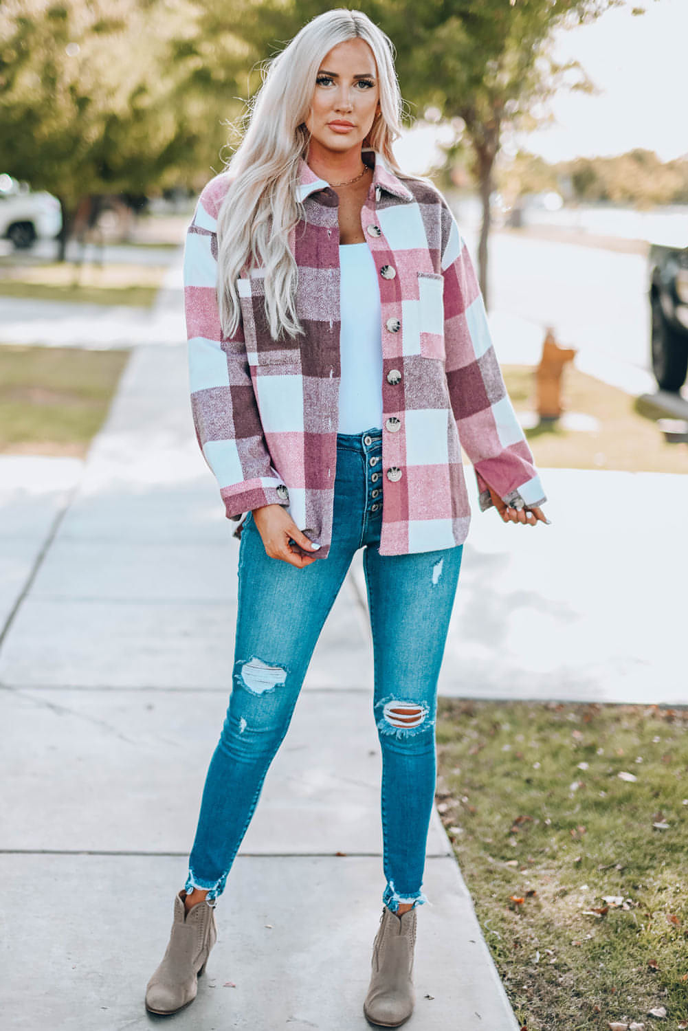 Chaqueta de manga larga con botones y bolsillo en bloques de colores a cuadros