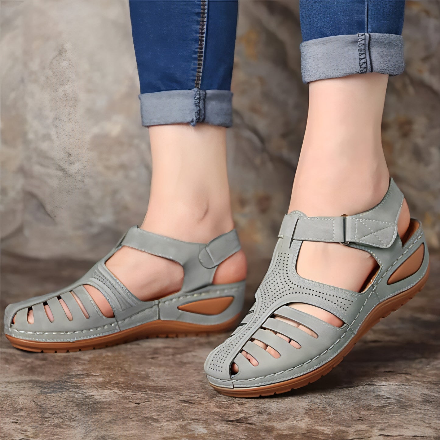 Damen-Sandalen im Retro-Stil mit runder Zehenpartie und Keilabsatz in Übergröße