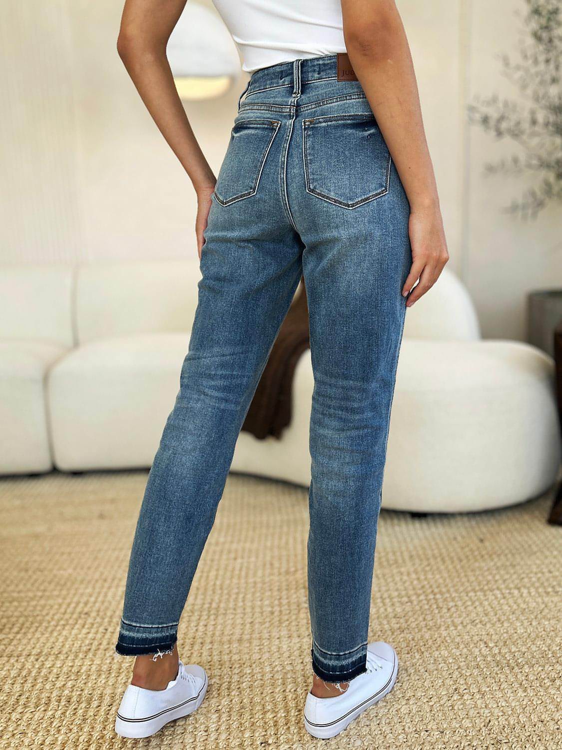 Judy Blue Tam Boy Orta Bel Sert Magic Release Hem Jeans