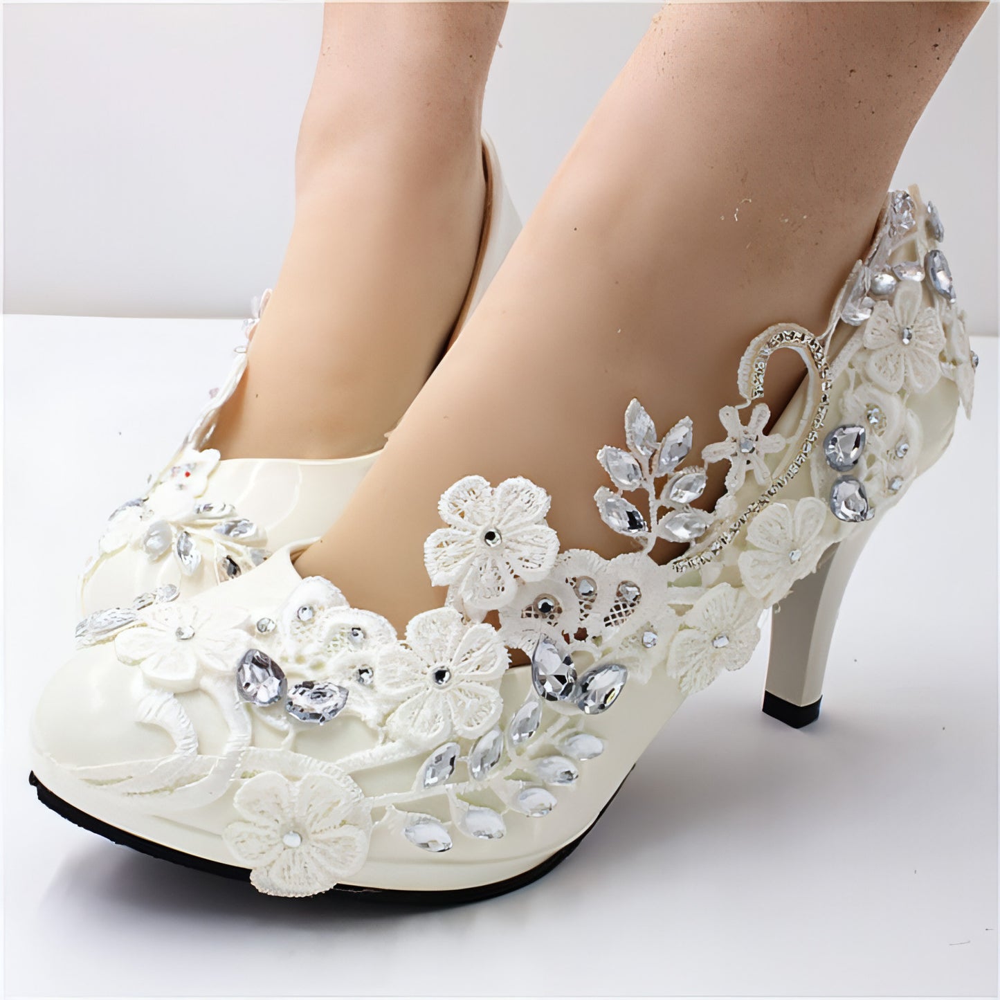 Oversized Women's White Shoes Round Toe Leather