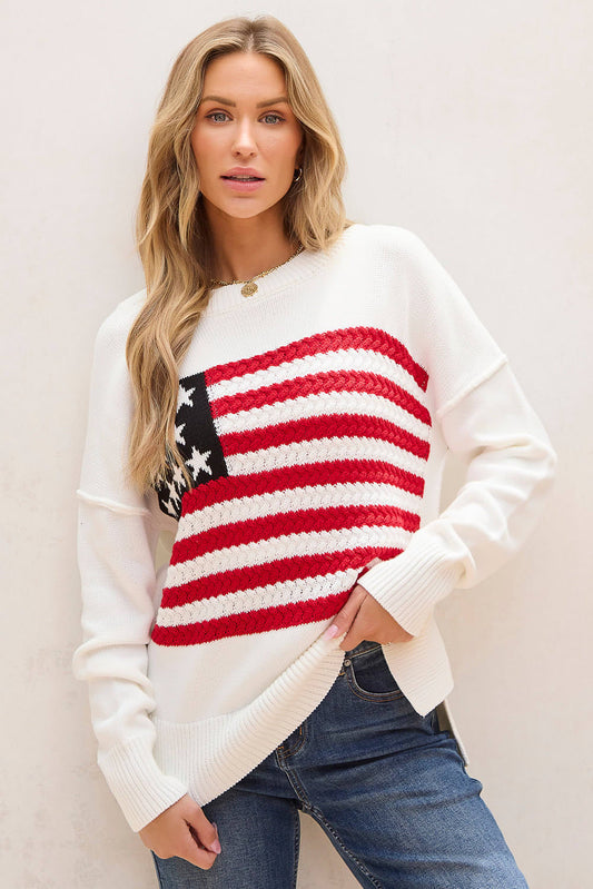 Weißer Zopfstrickpullover mit amerikanischer Flagge und überschnittener Schulter