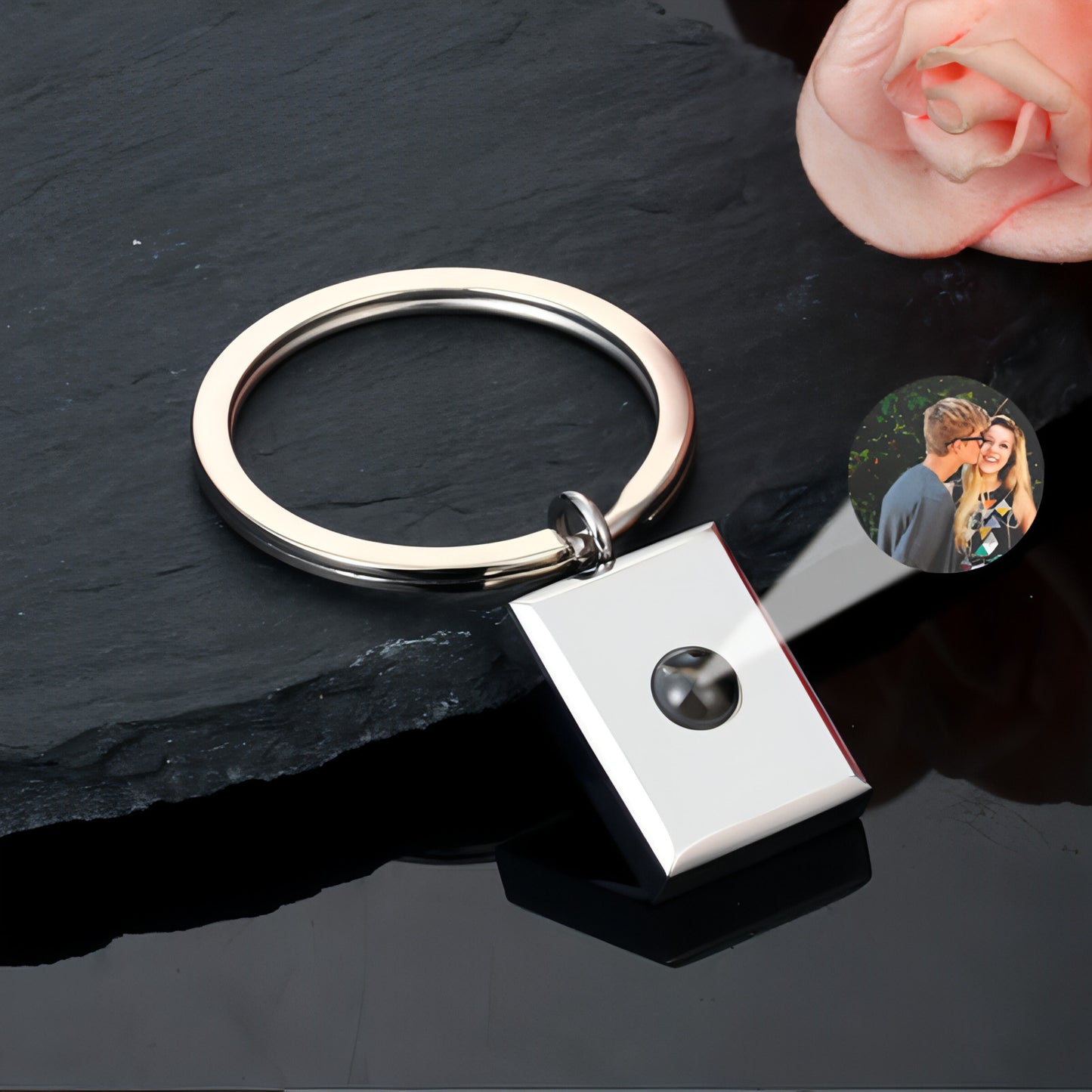 Customized Square Keychain Pendant with Bracelet & Projection Photo