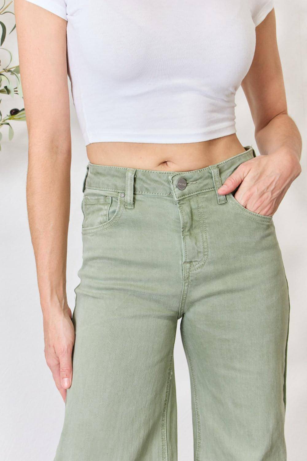 RISEN Jeans mit weitem Bein und ungesäumtem Saum in voller Größe