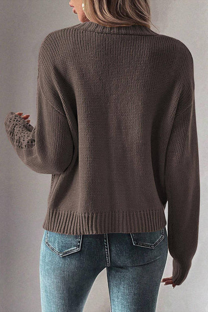 Dunkelkhakifarbener Pullover-Cardigan mit offenem Strick und überschnittener Schulter