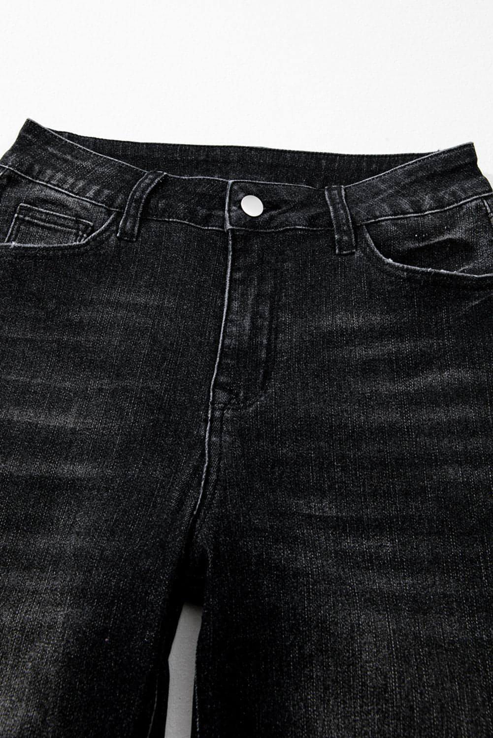 Ausgestellte Jeans mit hohem Bund und hohem Bund in Carbon-Grau und Mineralwaschung