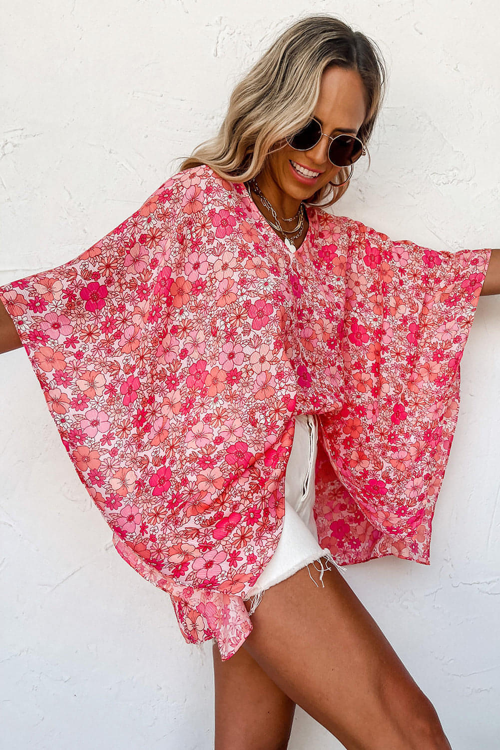 Ružičasta boho bluza u kimono stilu cvjetnog V izreza